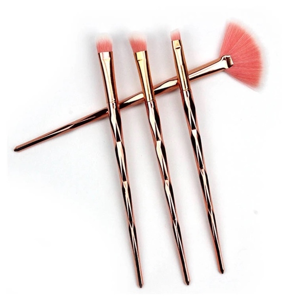 4 Piece New Gold Glam Makeup Brush Set - Picture 3 of 7